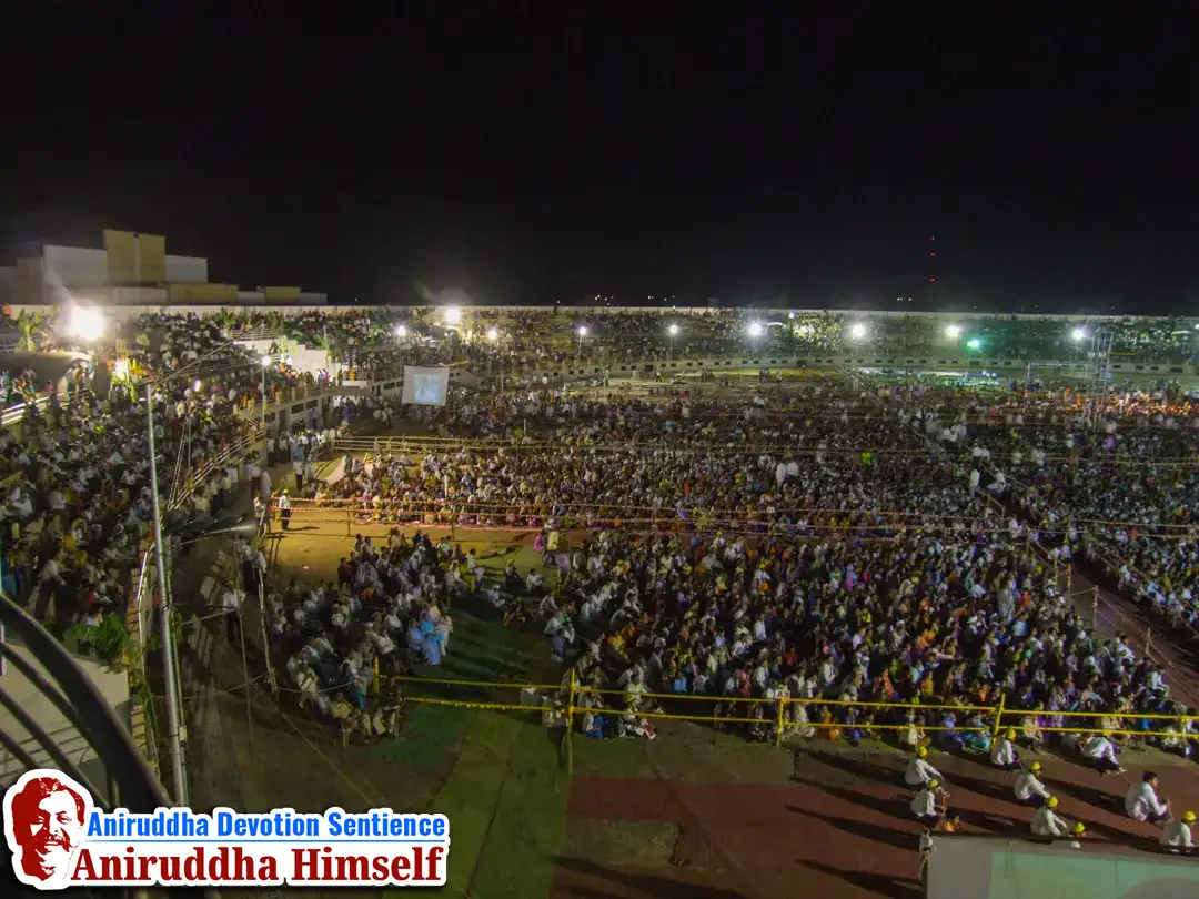 Devotees gather at Dhule during Sadguru Shree Aniruddha Bapu's visit in 2007