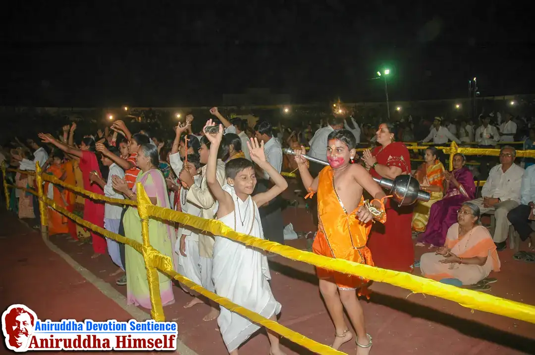 Sadguru Shree Aniruddha Bapu's pravachan, darshan and satsang sohala at Dhule in the year 2007