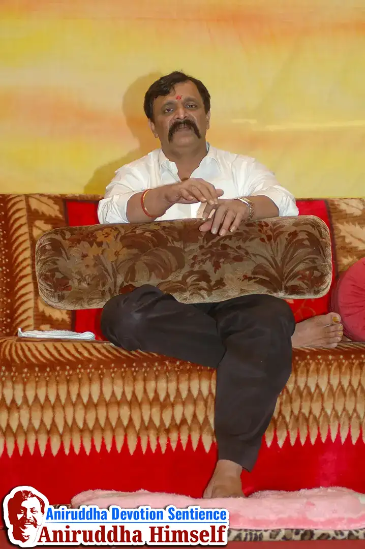 Sadguru Shree Aniruddha Bapu's pravachan, darshan and satsang sohala at Dhule in the year 2007
