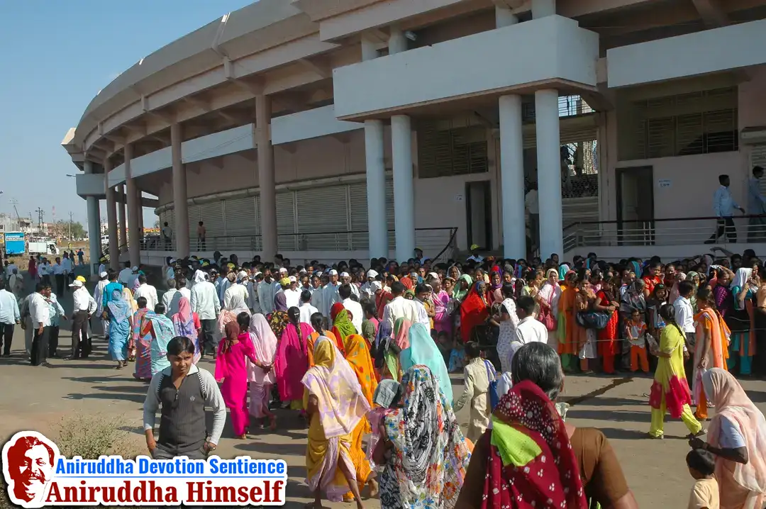 Devotees gather at Dhule during Sadguru Shree Aniruddha Bapu's visit in 2007