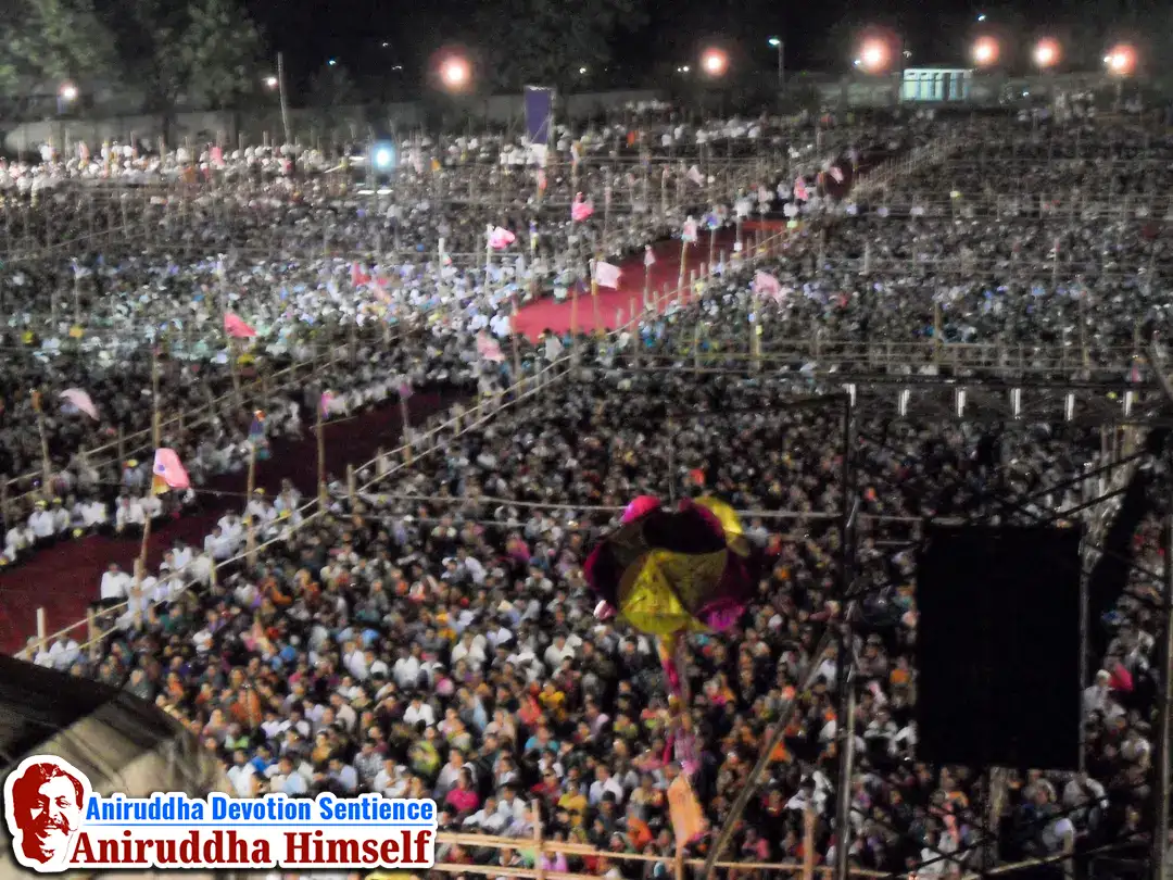 Devotees gather at Jalgaon during Sadguru Shree Aniruddha Bapu's visit in 2011