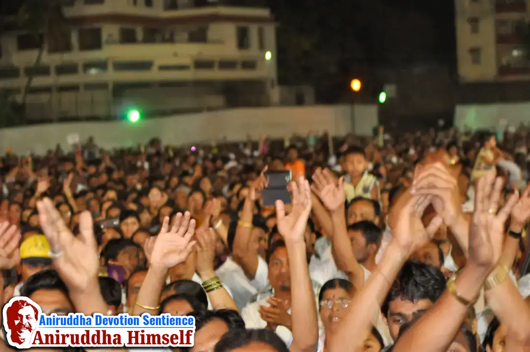 Devotees gather at Sangli during Sadguru Shree Aniruddha Bapu's visit in 2013