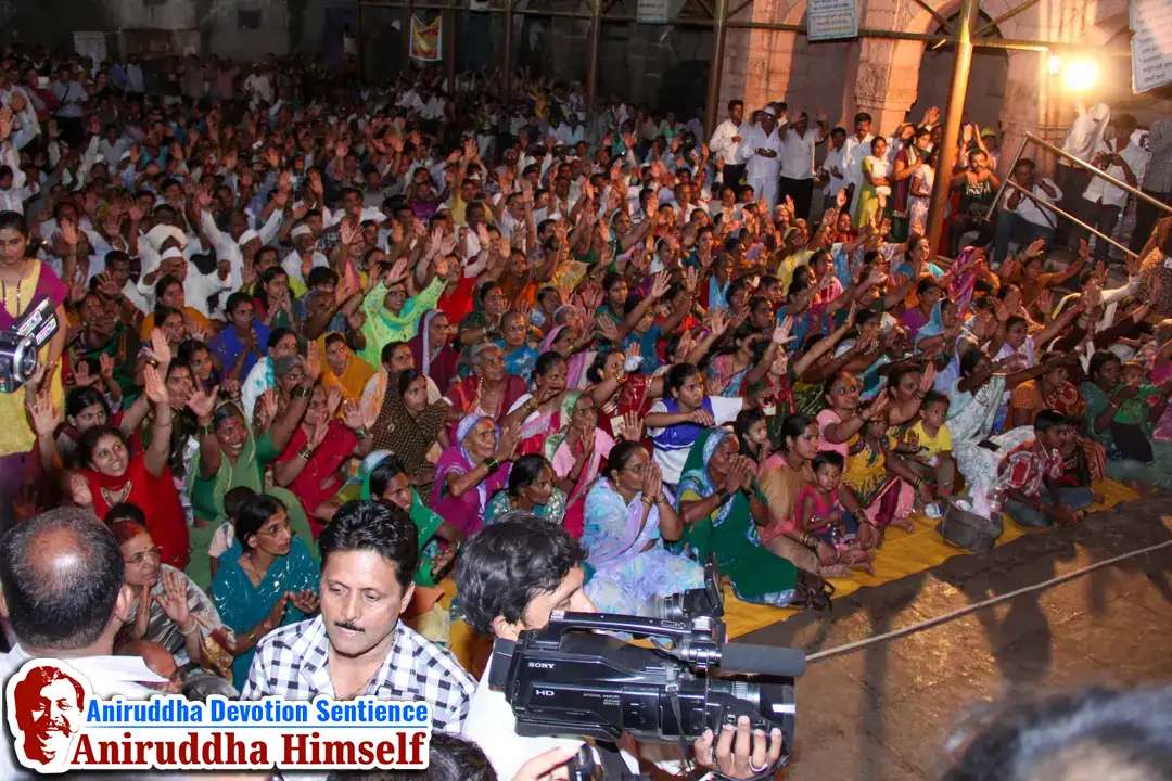 Devotees gather at Sangli during Sadguru Shree Aniruddha Bapu's visit in 2013