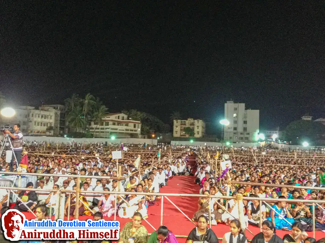 Shraddhavans wholeheartedly listening to Sadguru Shree Aniruddha Bapu during His visit to Sangli in 2013