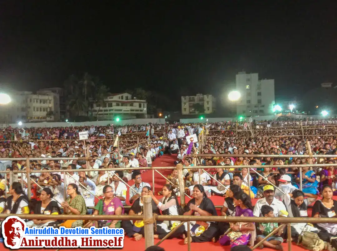 Devotees gather at Sangli during Sadguru Shree Aniruddha Bapu's visit in 2013