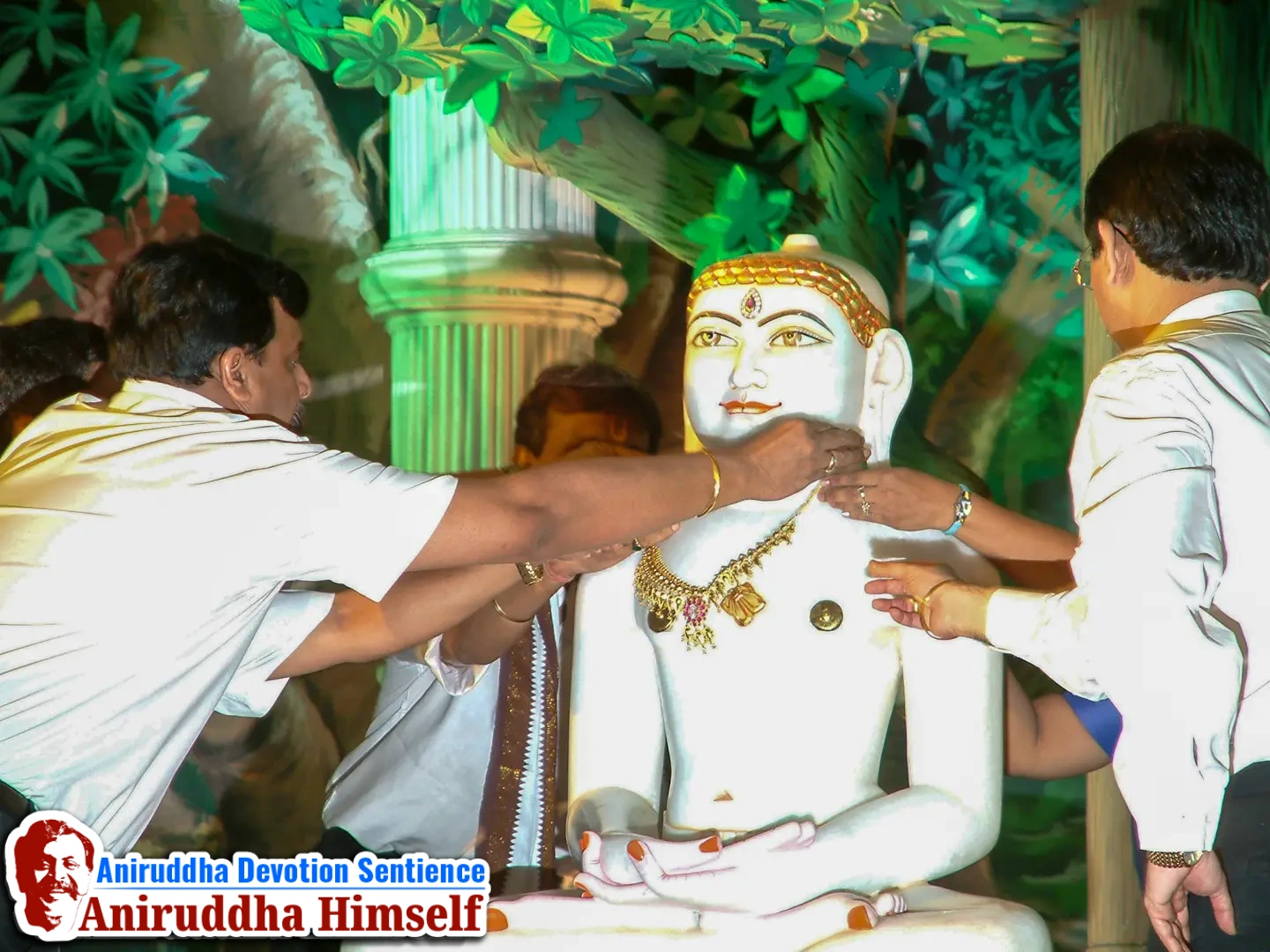 Sadguru Aniruddha Bapu immersed in perfroming poojans of different utsavs
