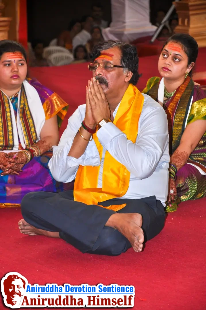 Sadguru Aniruddha Bapu immersed in perfroming poojans of different utsavs