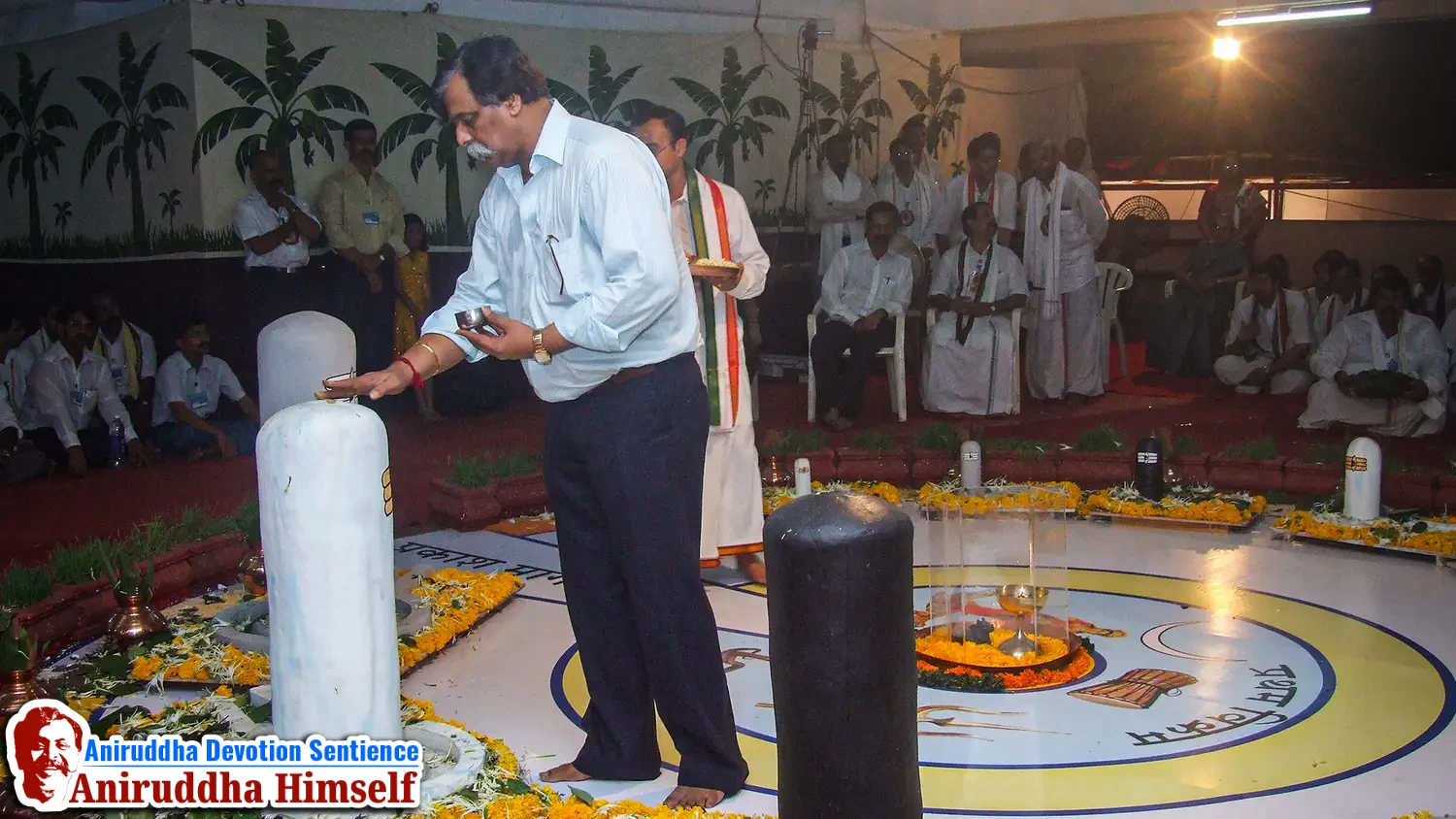 Sadguru Aniruddha Bapu immersed in perfroming poojans of different utsavs
