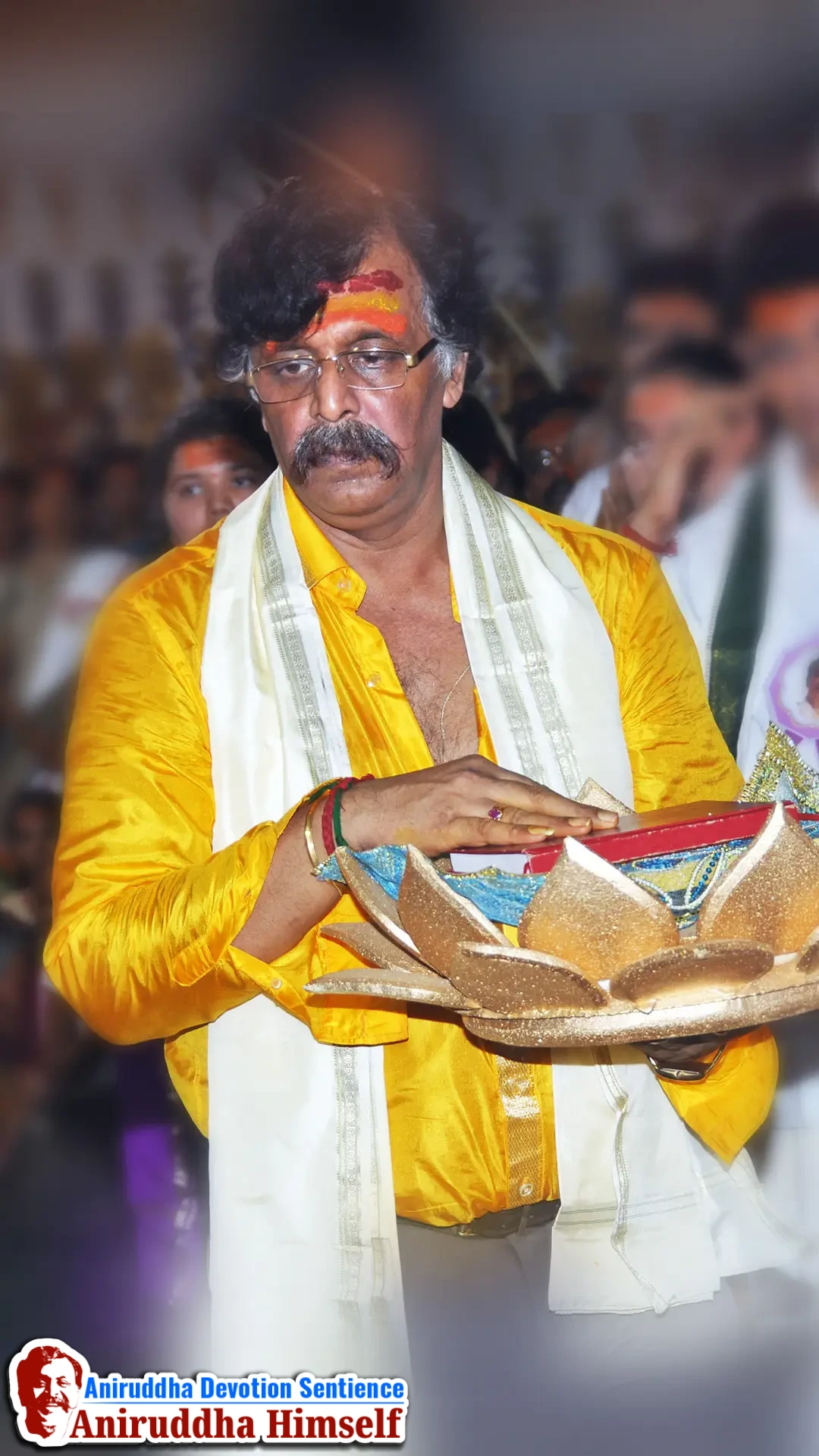 Sadguru Shree Aniruddha Bapu immersed in Bhakti at Shree Harigurugram