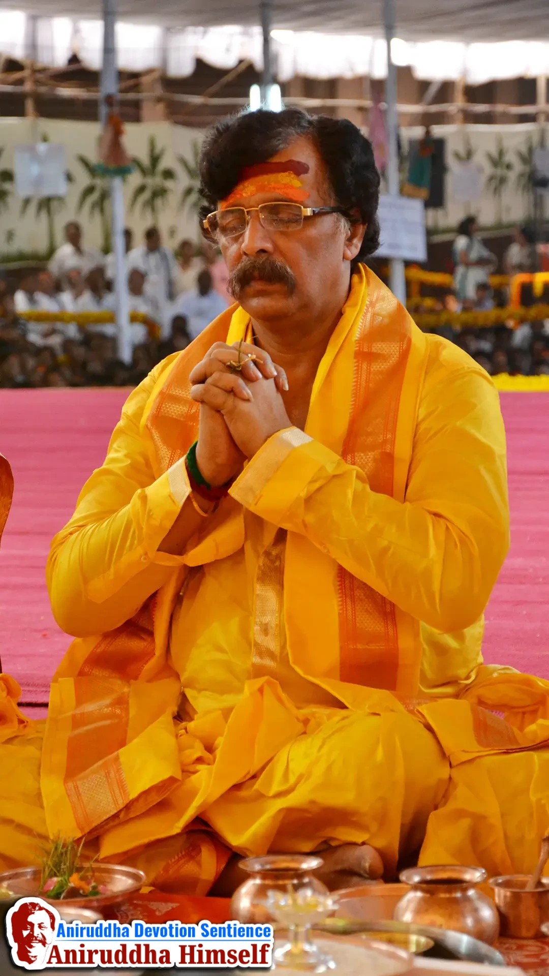 During Varada Chandika Prasannotsav, Sadguru Bapu was immersed in deep devotion to Aai Jagadambe at Shree Harigurugram