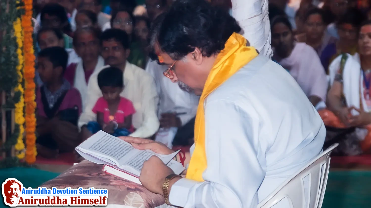 Sadguru Aniruddha Bapu reading spiritual granthas