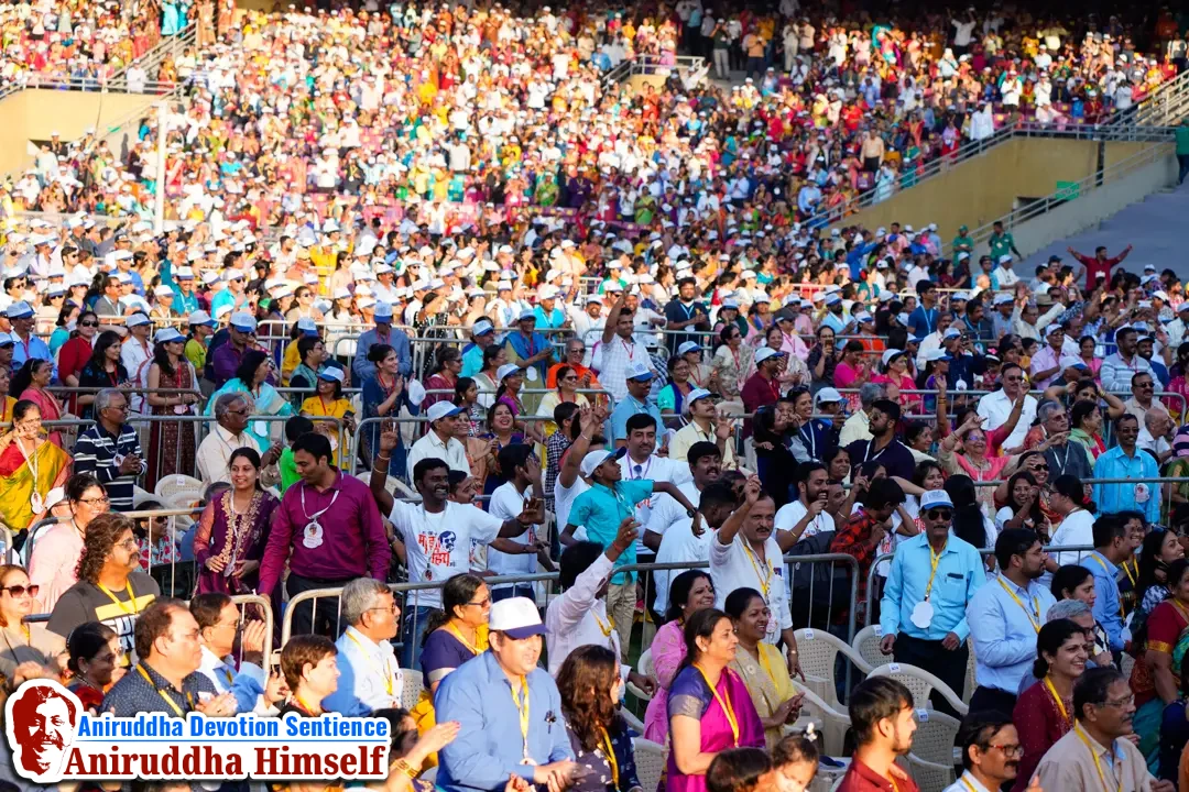 Shraddhavans enjoying Aniruddha Bhaktibhav Chaitanya event held at D.Y.Patil Stadium, Navi Mumbai in December 2019
