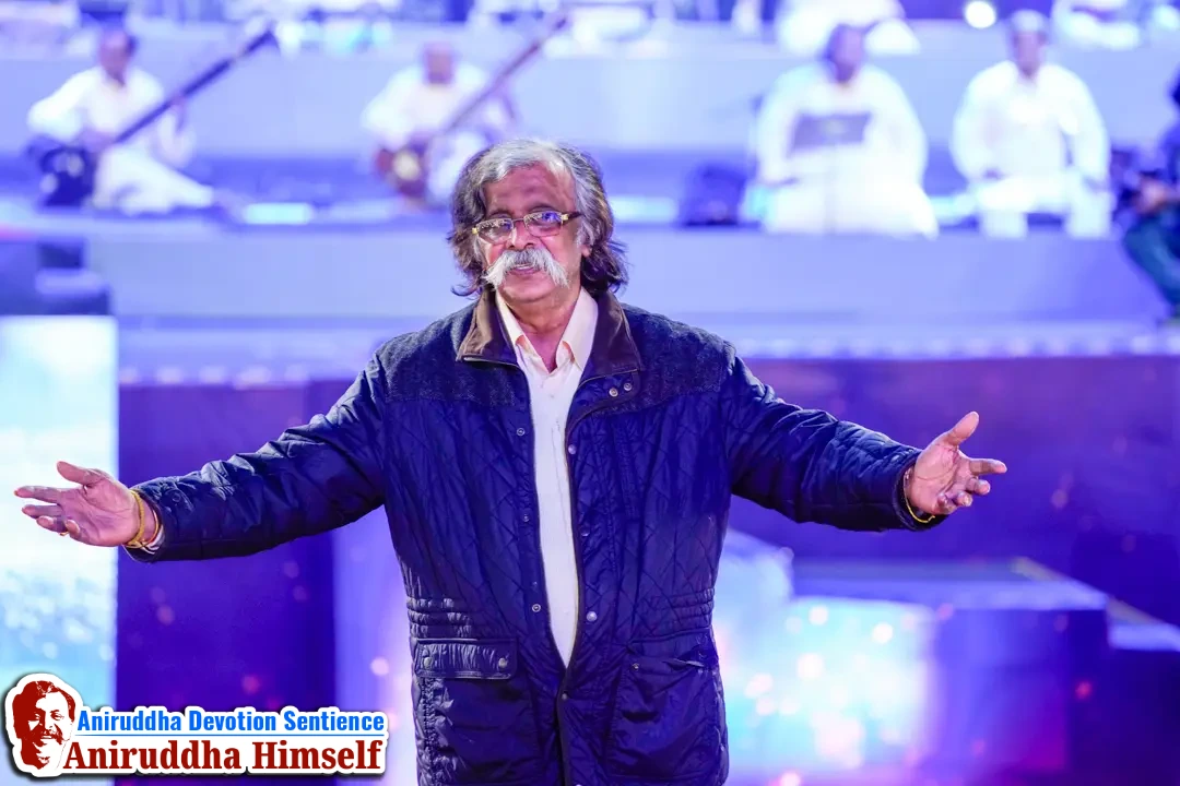 Sadguru Shree Aniruddha Bapu at Aniruddha Bhaktibhav Chaitanya event held at D.Y.Patil Stadium, Navi Mumbai in December 2019