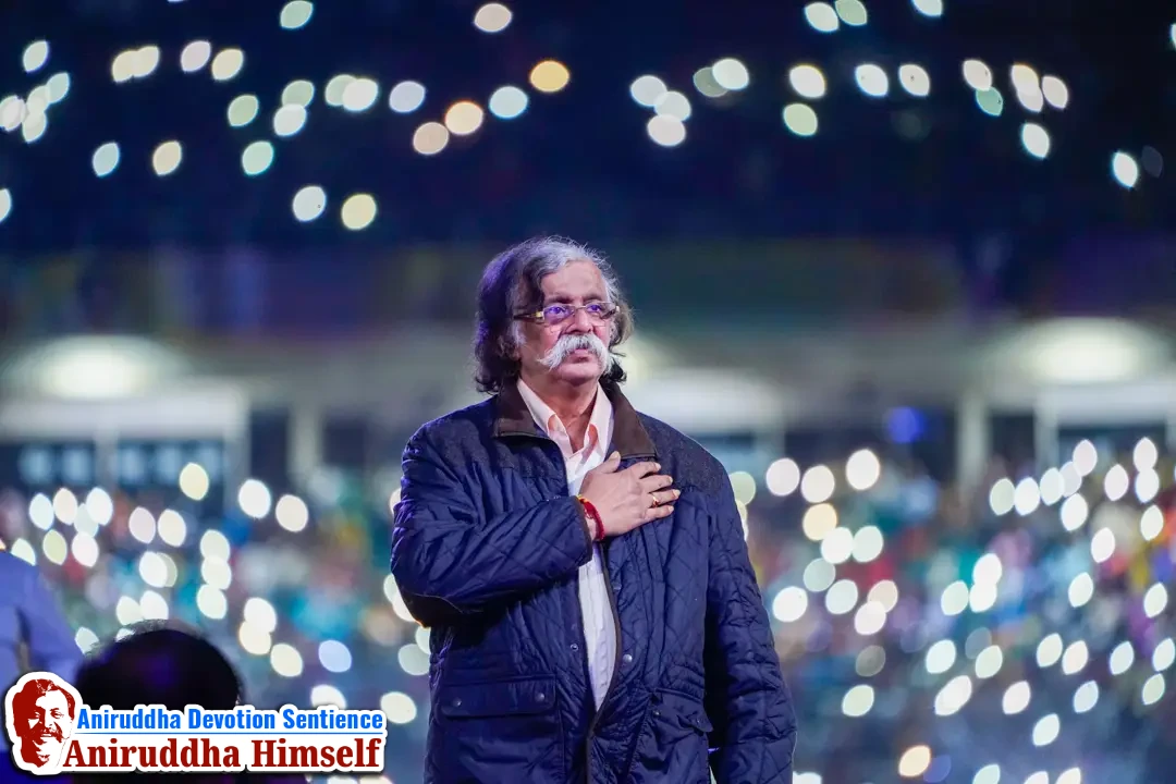 Sadguru Shree Aniruddha Bapu at Aniruddha Bhaktibhav Chaitanya event held at D.Y.Patil Stadium, Navi Mumbai in December 2019