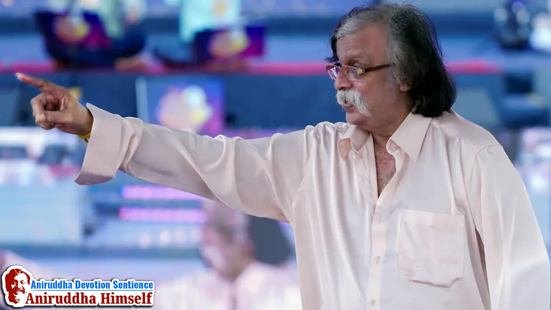 Sadguru Shree Aniruddha Bapu enjoying the Aniruddha Bhaktibhav Chaitanya event held at D.Y.Patil Stadium, Navi Mumbai in December 2019