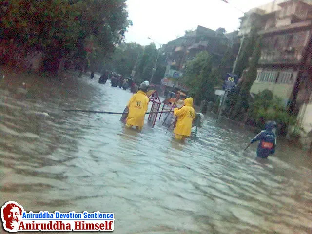 AADM DMVs helping the common people during 26th July 2005 Heavy Rain Disaster