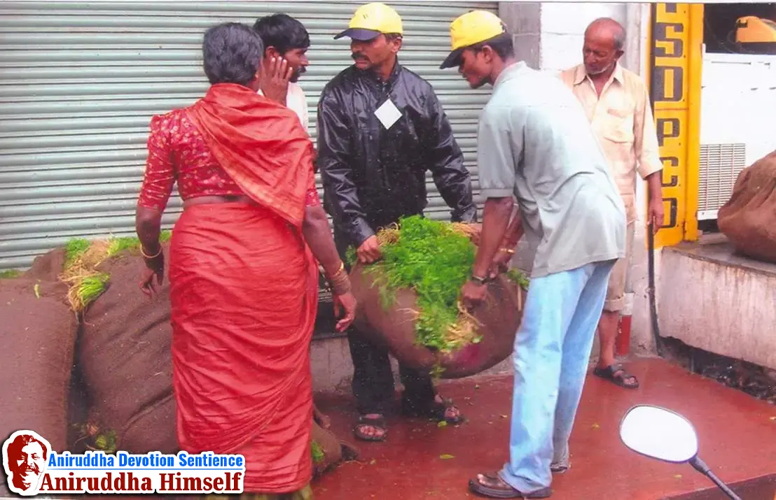 AADM DMVs helping the common people during 26th July 2005 Heavy Rain Disaster