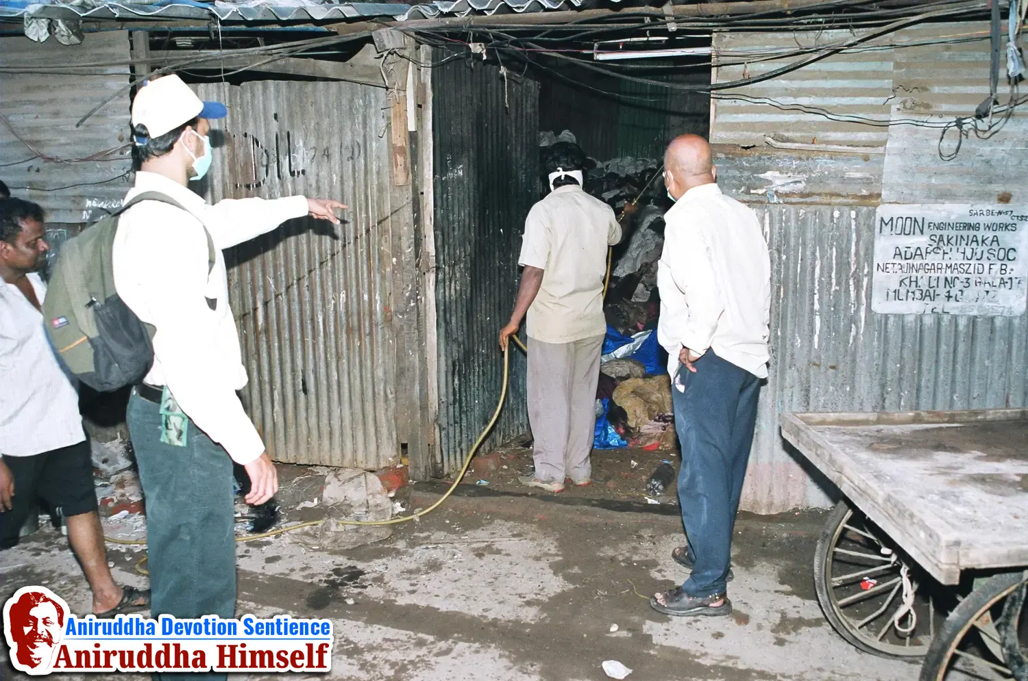 AADM DMVs helping the common people during Sakinaka Landslide during 26th July 2005 Heavy Rain Disaster