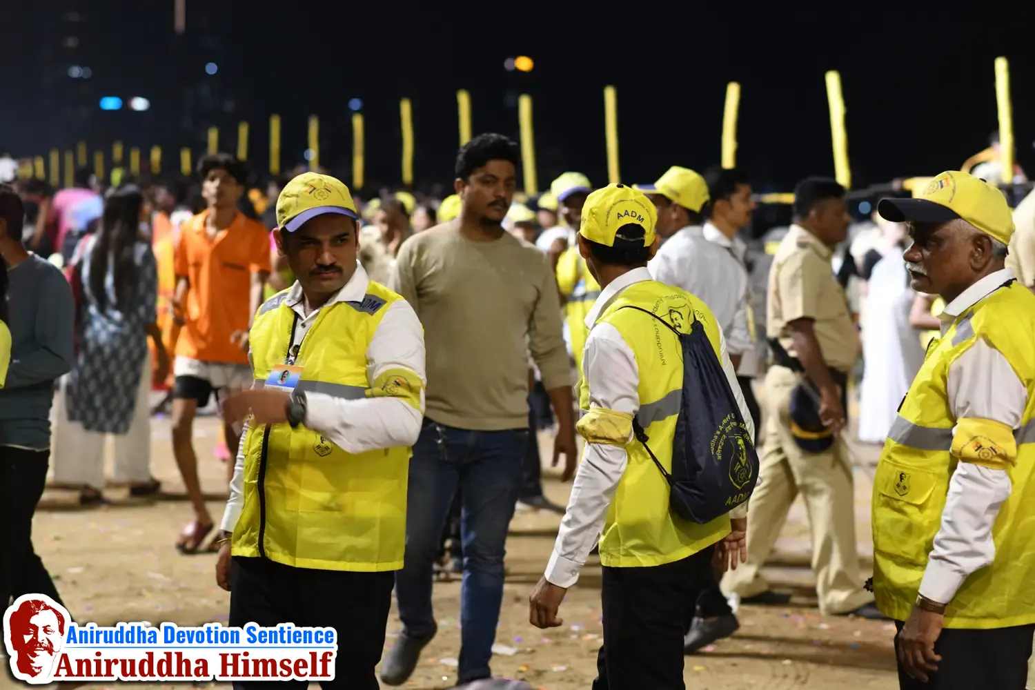 DMVs perform Crowd Control Seva on the occasion of Anant Chaturdashi