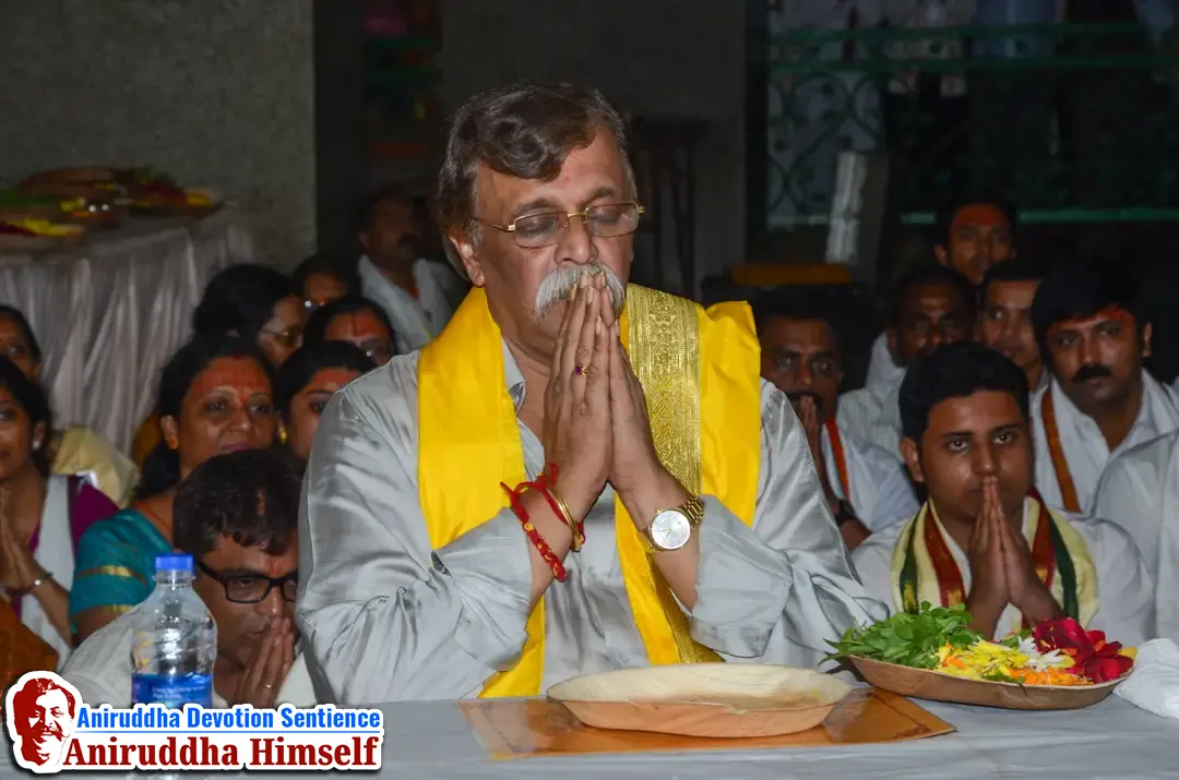 Sadguru Shree Aniruddha Bapu performing Shree Trivikram Poojan at Shree Harigurugram on the occasion of Guru Pournima