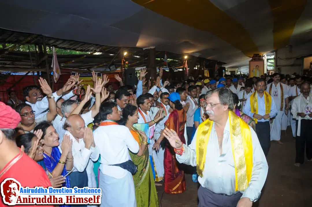 On the auspicious occasion of Gurupournia, Shraddhavans are eager to take supreme and divine darshan / blessings from Sadguru Shree Aniruddha Bapu.