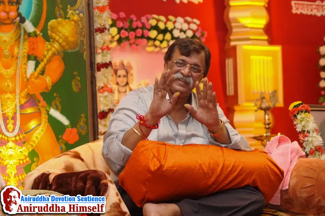 On the auspicious occasion of Gurupournia, Shraddhavans are eager to take supreme and divine darshan / blessings from Sadguru Shree Aniruddha Bapu.
