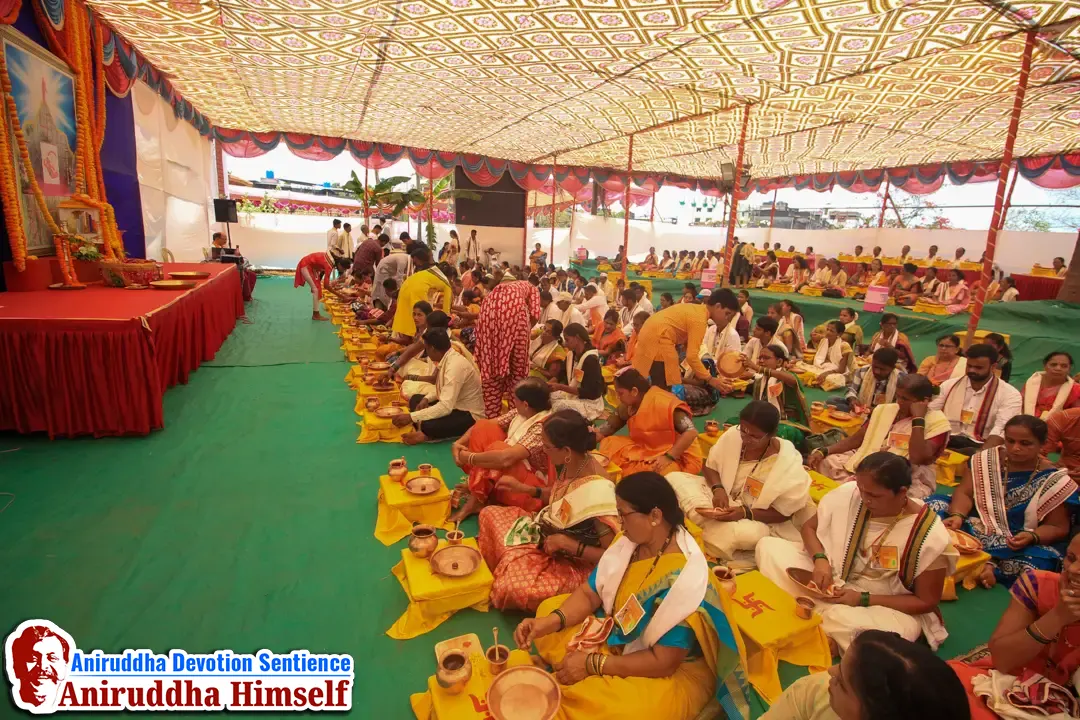 Several devotees take the opportunity to perform and offer the Panchakumbhabhishek to Shree Hanuman. This Abhishek is performed on a betel nut, which symbolically represents Hanumanji.