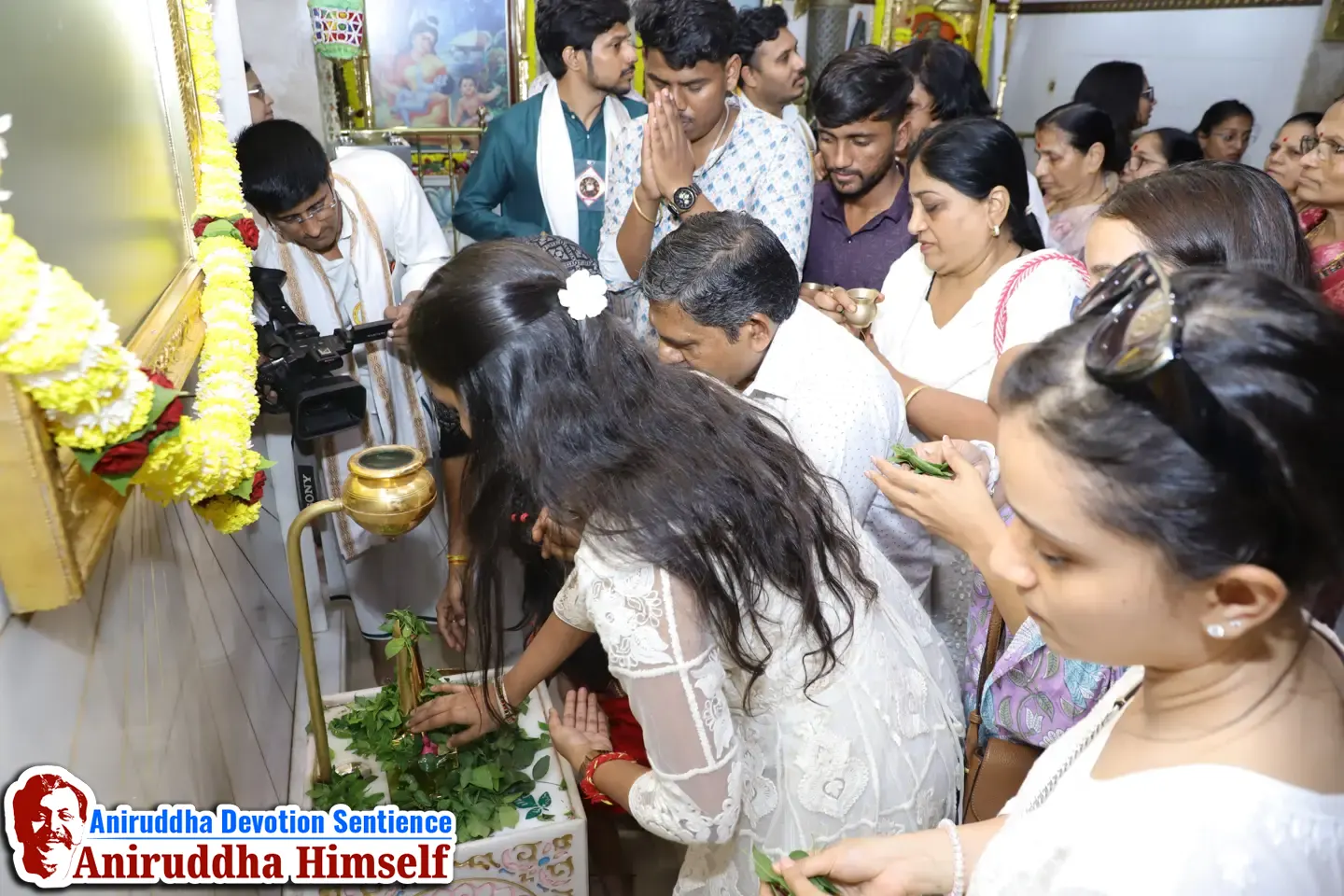 Shraddhavans taking darshan at Shree Aniruddha Gurukshetram on Mahashivaratri