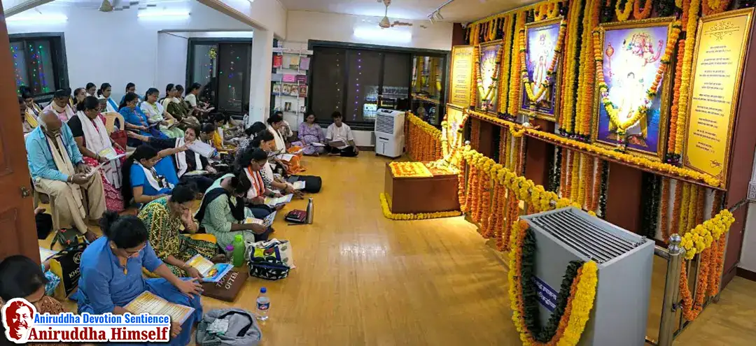 Ramrasayan is a synopsis of the life story of Shree Ram from the Ram Katha right from his birth till the establishment of the Ramarajya. Shraddhavans perform Shree Ramrasayan ratrapathan.