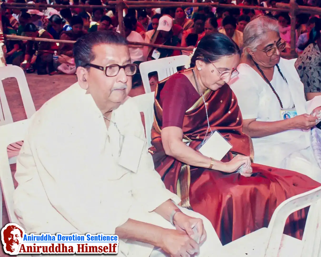 Shraddhavans making Padukas for Pandharpur Bhavyatra
