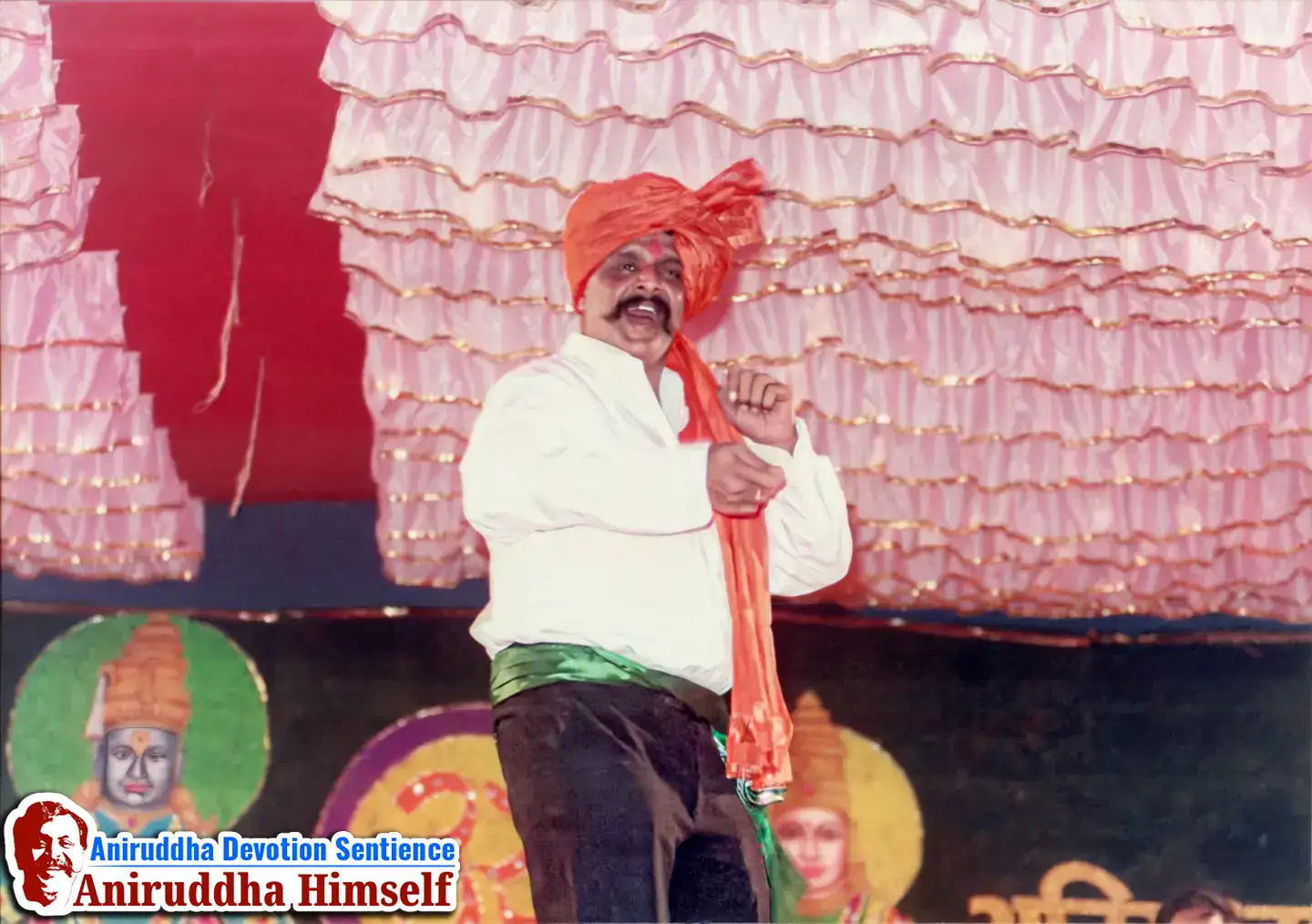 Celebrate the divine Shree Padmanabh Rathyatra. Witness Bapu’s compassion and the grand chariot of Shree Vitthal as Shraddhavans chant with fervor, filling the air with bhakti.