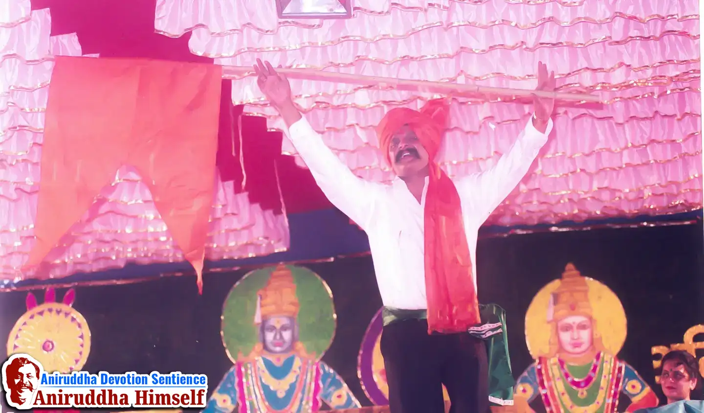 Celebrate the divine Shree Padmanabh Rathyatra. Witness Bapu’s compassion and the grand chariot of Shree Vitthal as Shraddhavans chant with fervor, filling the air with bhakti.