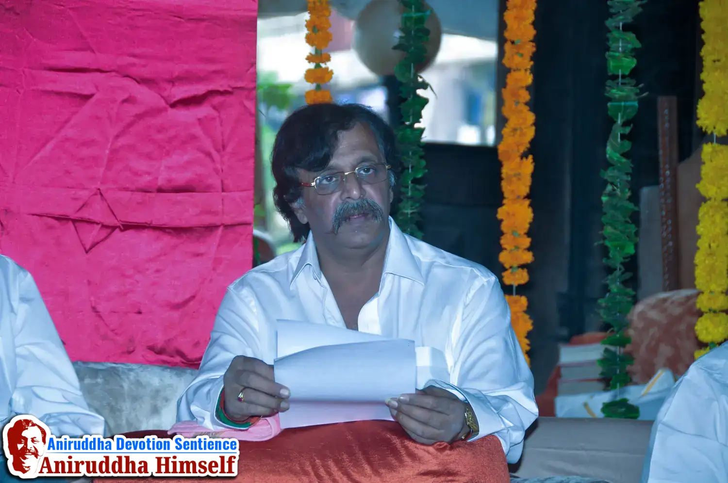 Sadguru Shree Aniruddha Bapu attending the abhang sohala at Gurukul Juinagar, on the occasion of Shree Aadyapipa Samadhi Sthanam Sohala