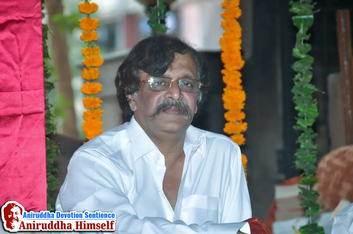 Sadguru Shree Aniruddha Bapu attending the abhang sohala at Gurukul Juinagar, on the occasion of Shree Aadyapipa Samadhi Sthanam Sohala