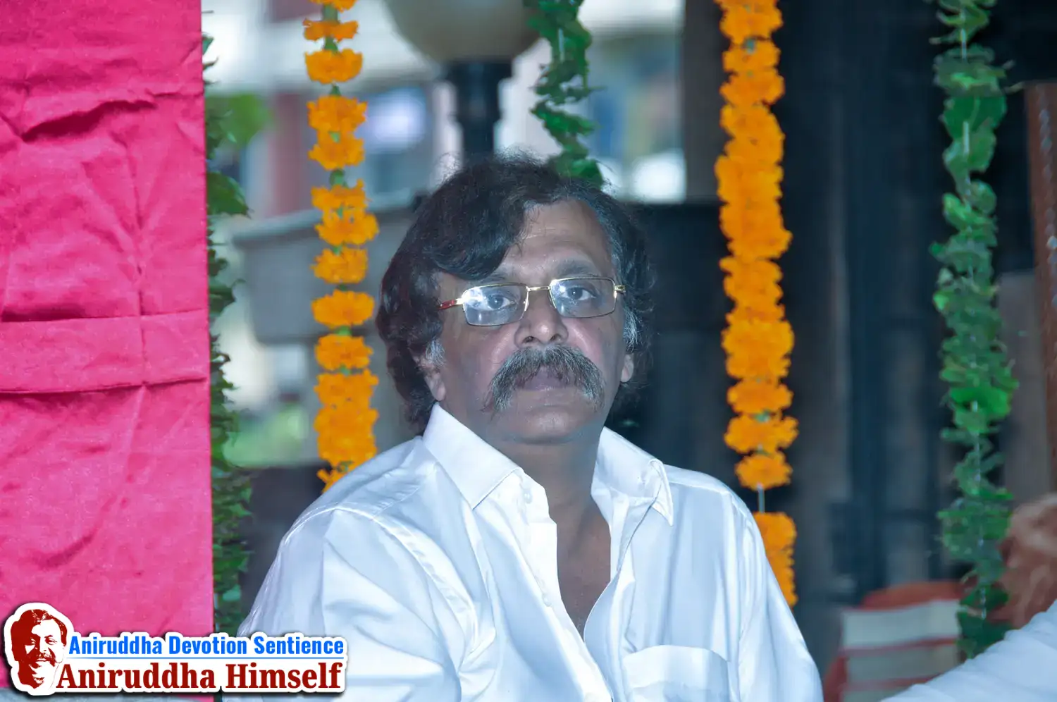 Sadguru Shree Aniruddha Bapu attending the abhang sohala at Gurukul Juinagar, on the occasion of Shree Aadyapipa Samadhi Sthanam Sohala