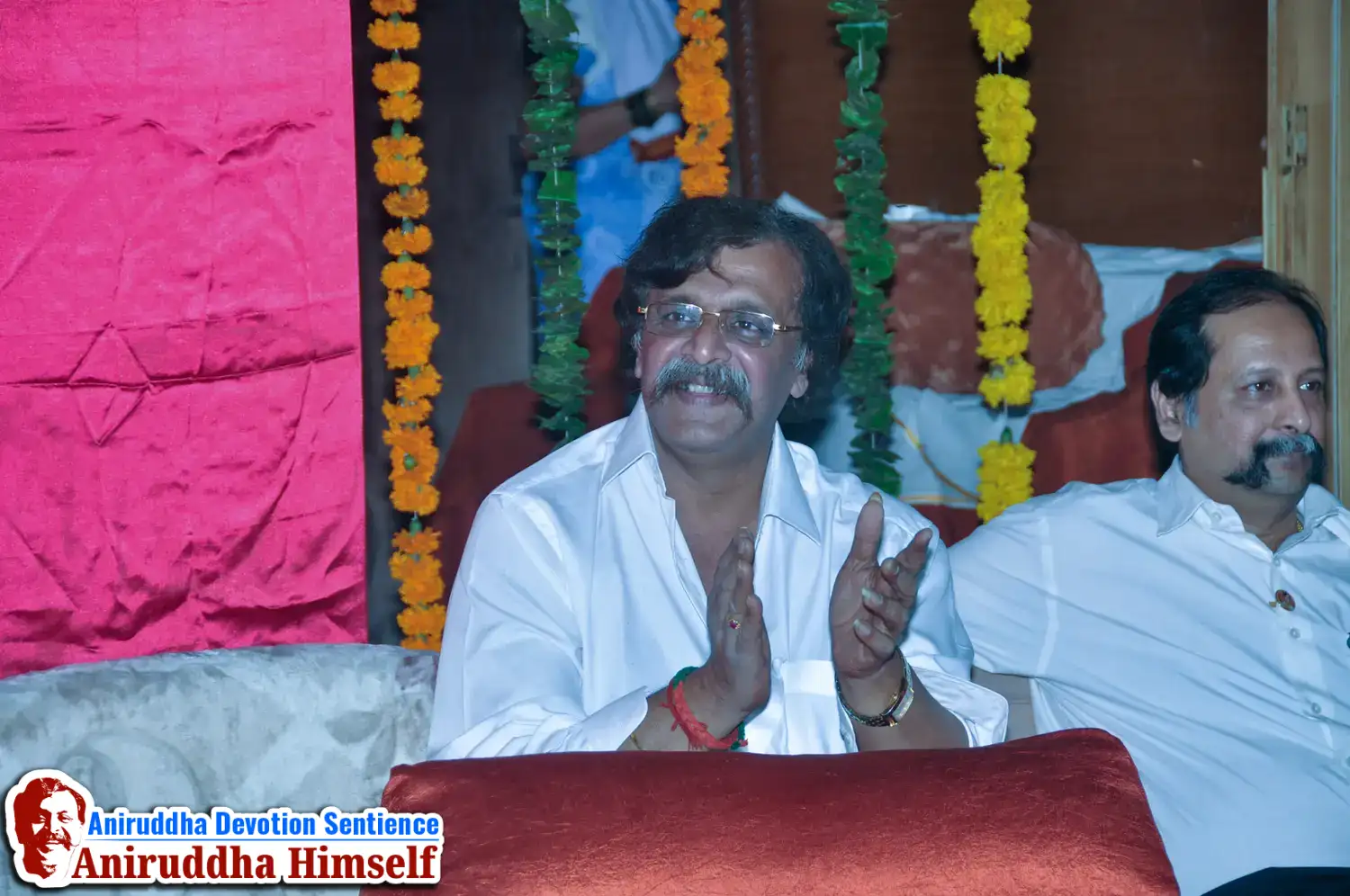 Sadguru Shree Aniruddha Bapu attending the abhang sohala at Gurukul Juinagar, on the occasion of Shree Aadyapipa Samadhi Sthanam Sohala