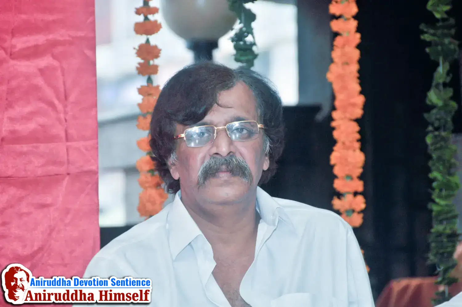 Sadguru Shree Aniruddha Bapu at Gurukul Juinagar, on the occasion of Shree Aadyapipa Samadhi Sthanam Sohala