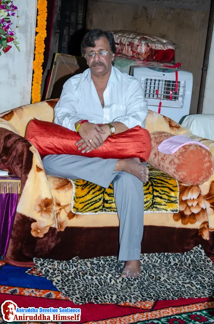 During Shree Aadyapipa Samadhi Sthanam Sohala, the air resonates with divine Gajar — soul-stirring devotional compositions by Shree Aadyapipa, offered with deep reverence to Sadguru Shree Aniruddha Bapu.