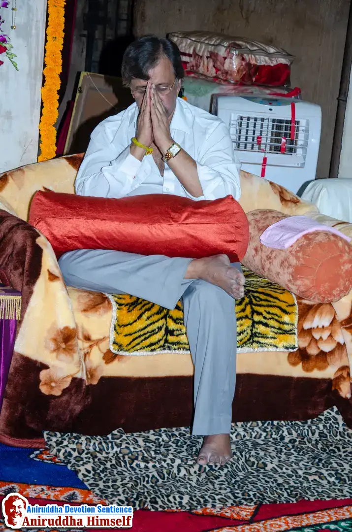 During Shree Aadyapipa Samadhi Sthanam Sohala, the air resonates with divine Gajar — soul-stirring devotional compositions by Shree Aadyapipa, offered with deep reverence to Sadguru Shree Aniruddha Bapu.