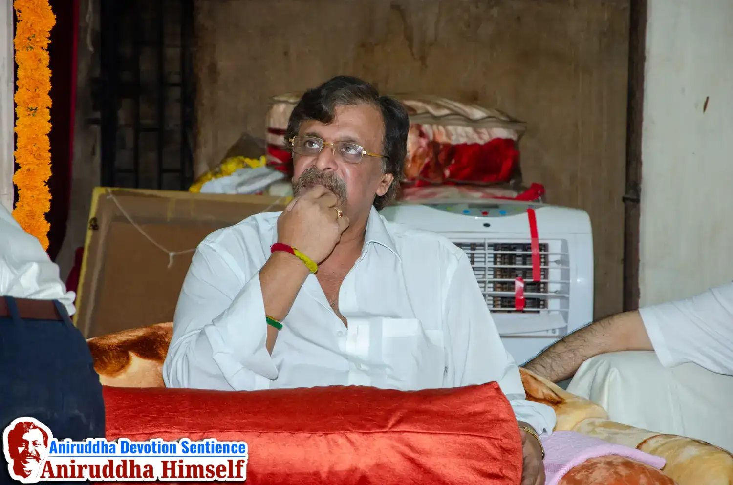 During Shree Aadyapipa Samadhi Sthanam Sohala, the air resonates with divine Gajar — soul-stirring devotional compositions by Shree Aadyapipa, offered with deep reverence to Sadguru Shree Aniruddha Bapu.