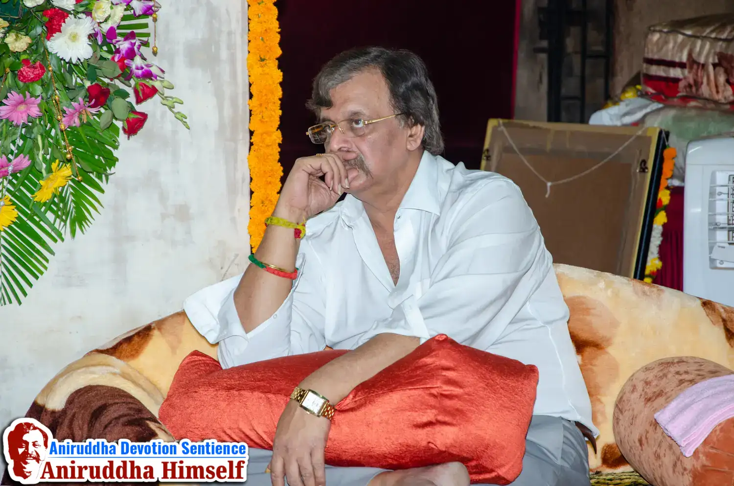 During Shree Aadyapipa Samadhi Sthanam Sohala, the air resonates with divine Gajar — soul-stirring devotional compositions by Shree Aadyapipa, offered with deep reverence to Sadguru Shree Aniruddha Bapu.
