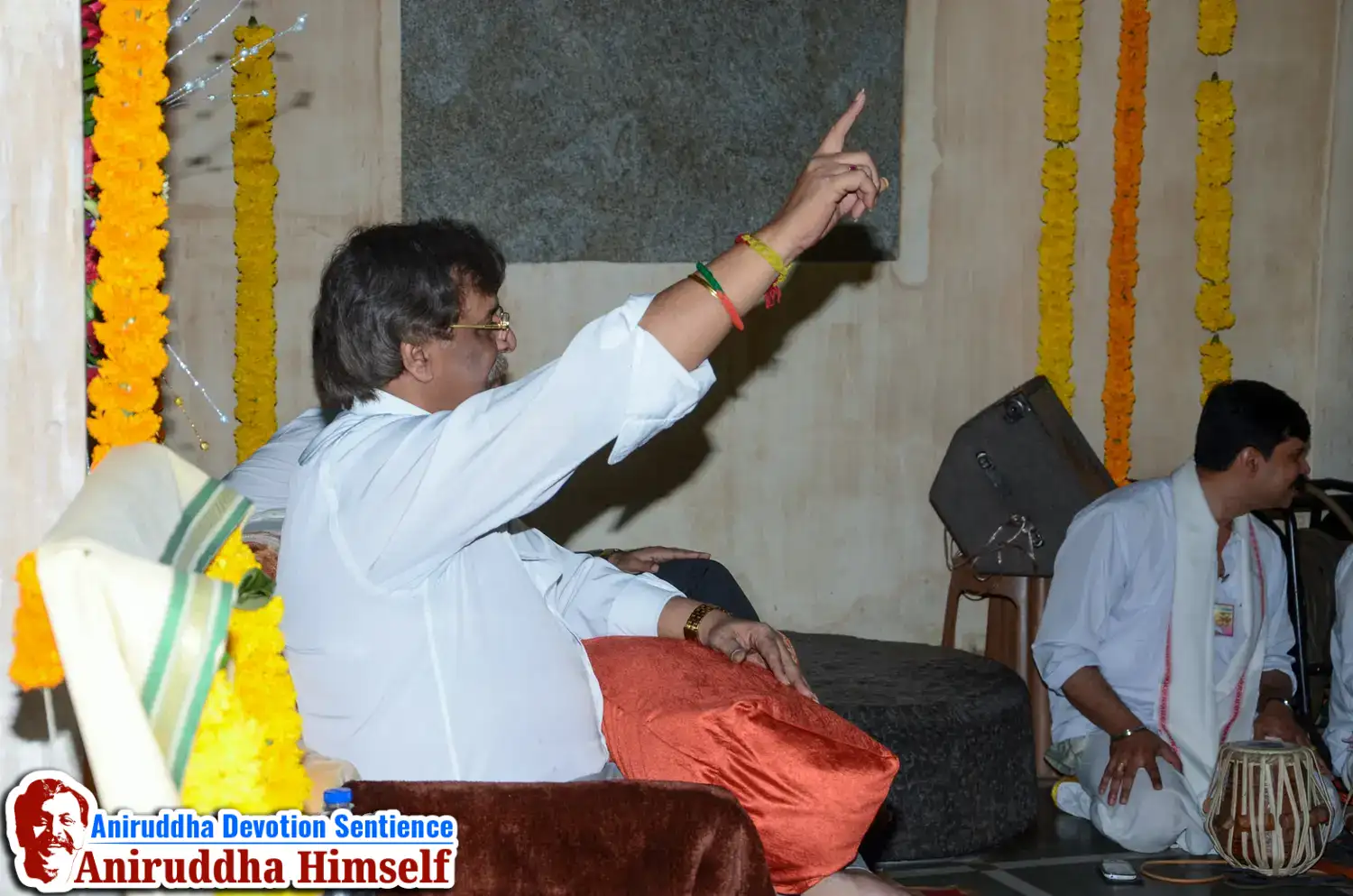 During Shree Aadyapipa Samadhi Sthanam Sohala, the air resonates with divine Gajar — soul-stirring devotional compositions by Shree Aadyapipa, offered with deep reverence to Sadguru Shree Aniruddha Bapu.