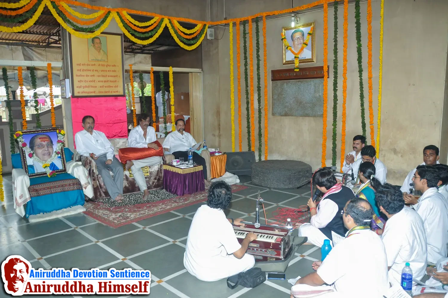 During Shree Aadyapipa Samadhi Sthanam Sohala, the air resonates with divine Gajar — soul-stirring devotional compositions by Shree Aadyapipa, offered with deep reverence to Sadguru Shree Aniruddha Bapu.