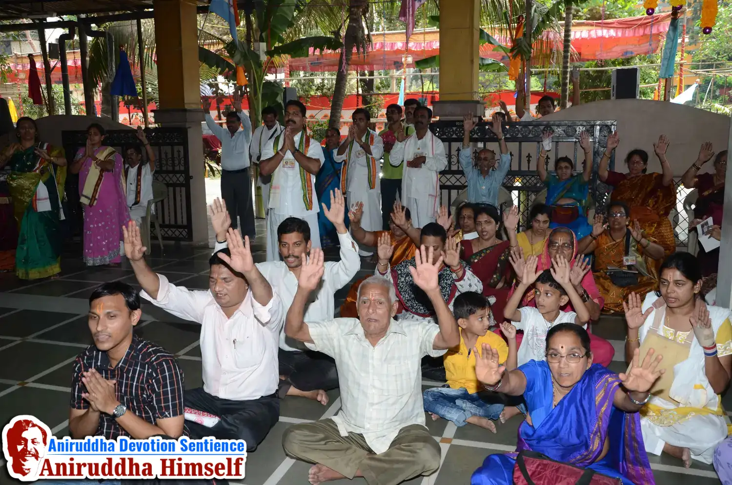 Shree Sai Satpujan performed by shraddhavans during Shree Aadyapipa Samadhi Sthanam Sohala at Gurukul, Juinagar