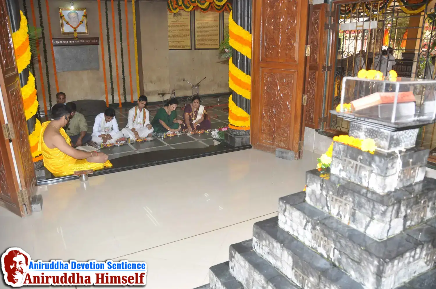 Shree Sai Satpujan performed by shraddhavans during Shree Aadyapipa Samadhi Sthanam Sohala at Gurukul, Juinagar