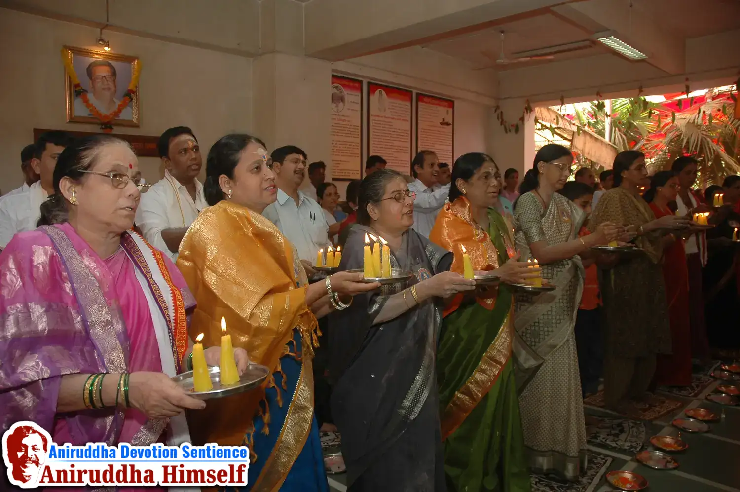 Shree Sai Satpujan performed by shraddhavans during Shree Aadyapipa Samadhi Sthanam Sohala at Gurukul, Juinagar