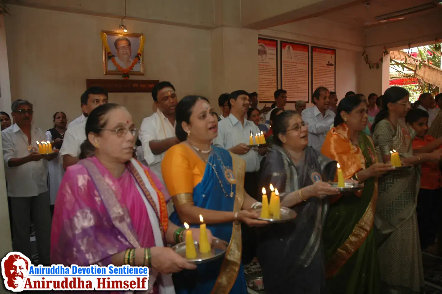 Shree Sai Satpujan performed by shraddhavans during Shree Aadyapipa Samadhi Sthanam Sohala at Gurukul, Juinagar