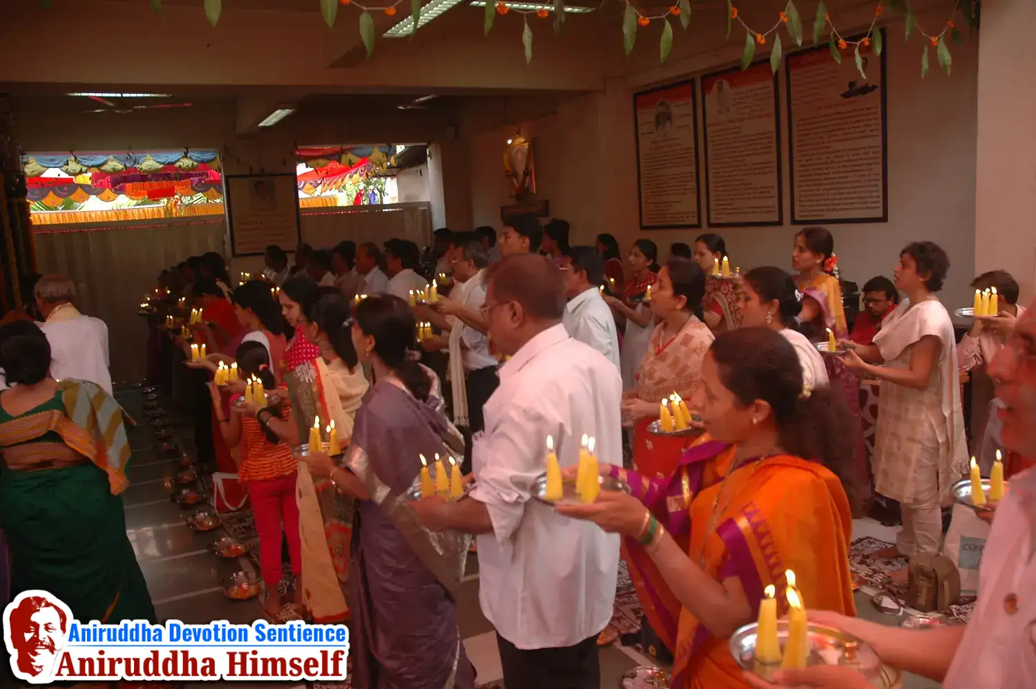 Shree Sai Satpujan performed by shraddhavans during Shree Aadyapipa Samadhi Sthanam Sohala at Gurukul, Juinagar