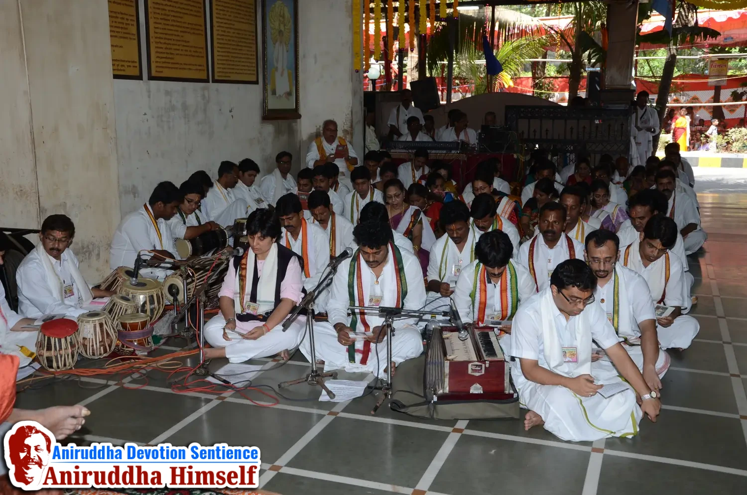 Shraddhavans reading 11th adhyay from Shree Sai Satcharitra on the occasion of Shree Aadyapipa Samadhi Sthanam Sohala at Gurukul, Juinagar