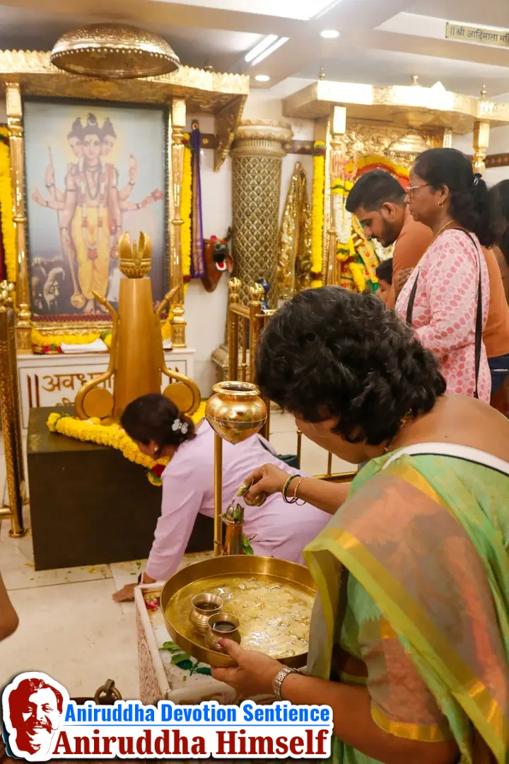 Shraddhavans perform Jal Abhishek on Shree Trivikram Linga with devotion and gratitude at Shree Aniruddha Gurukshetram.